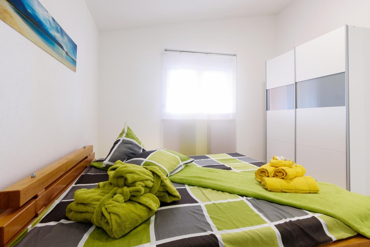 Studio Apartment Maslina Gornji Karin Ngoại thất bức ảnh