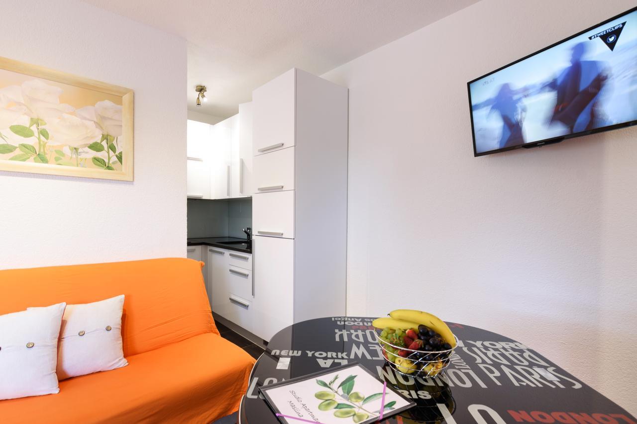 Studio Apartment Maslina Gornji Karin Ngoại thất bức ảnh